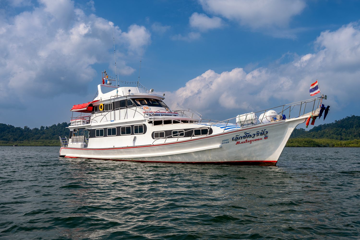 Корабль Manta Queen 6